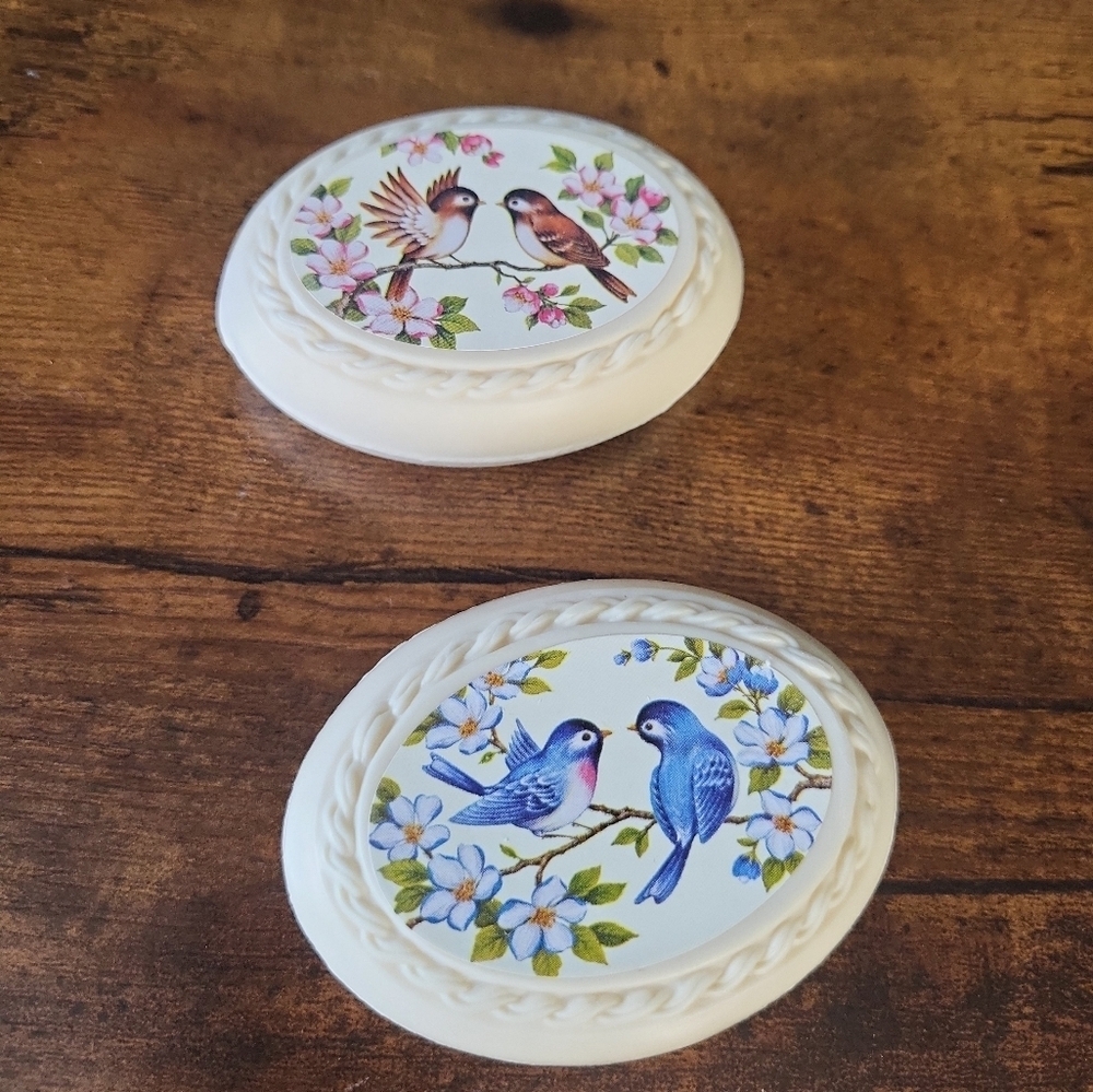 Vintage Avon Spring Blossoms Soap Set